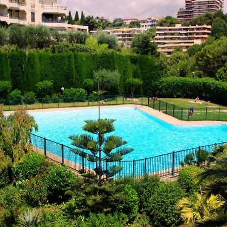 Magnifique Studio Dans *